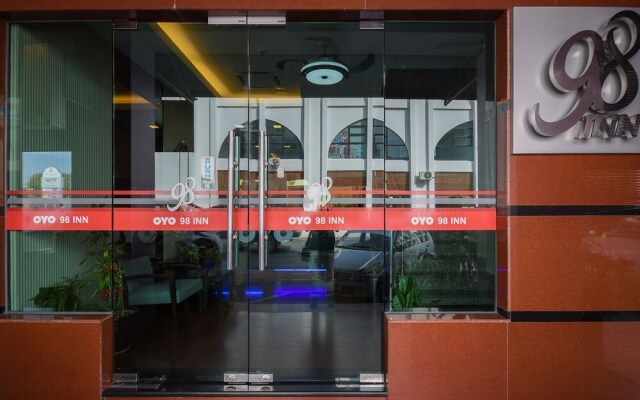 OYO 89775 98 Inn