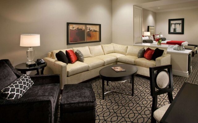 Club Level Suites At Inn On The Fifth