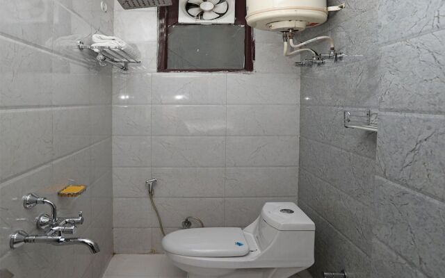 OYO 5239 Hotel Satya Shree