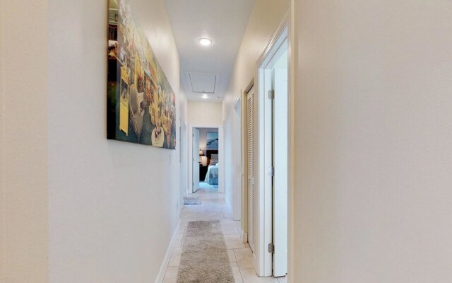 AMI Beach House Apartment 6