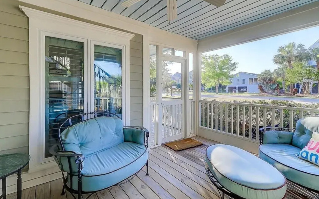 705 Carolina Boulevard