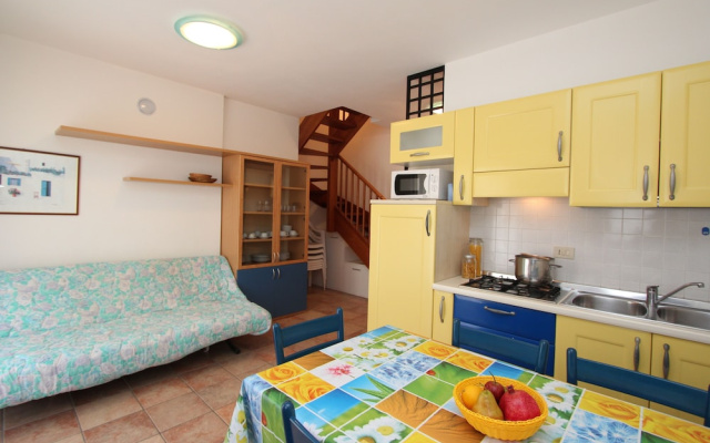 Seaside Apartment With Shared Pool