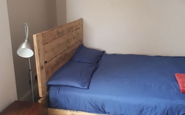 Ty Glyndwr Bunkhouse Bar and Cafe - Hostel