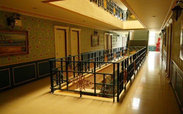 Venezia Resort and Hotel