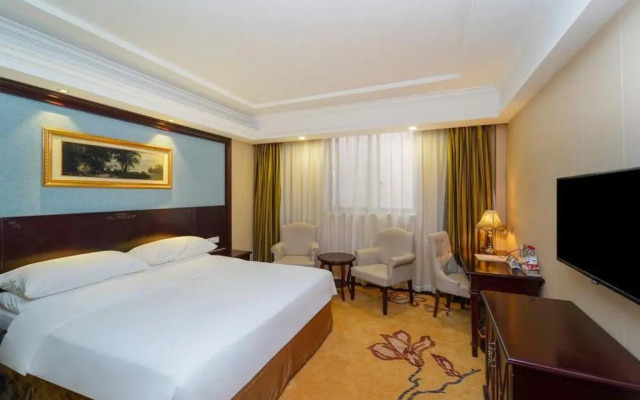 Vienna Hotel Shanghai Puong Jinqiao Park
