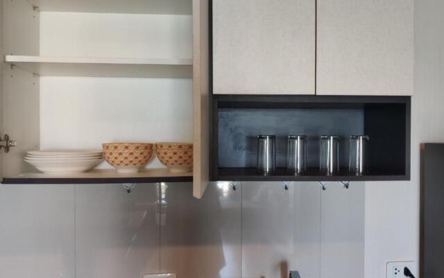 Pattaya Beach Sea View Rooftop Pool Resort