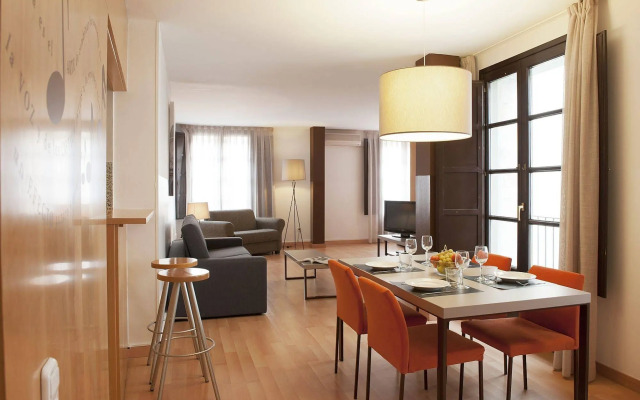 Aspasios Plaza Real Apartments