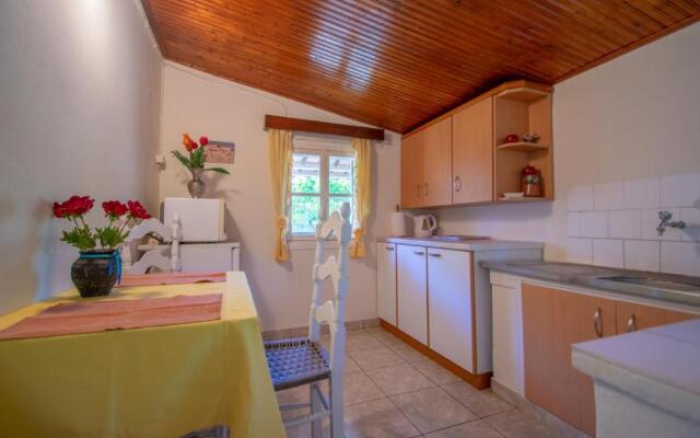 Doras Beach Bungalow B