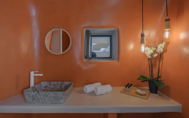 Elements Cave Suites