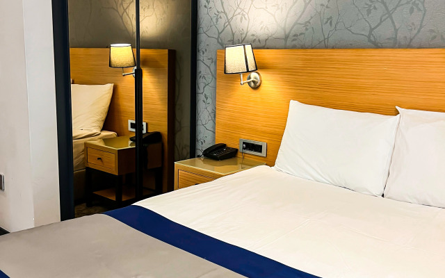 Triada Hotel Karakoy