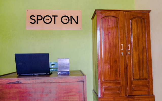 Hotel O Ilyasa Family