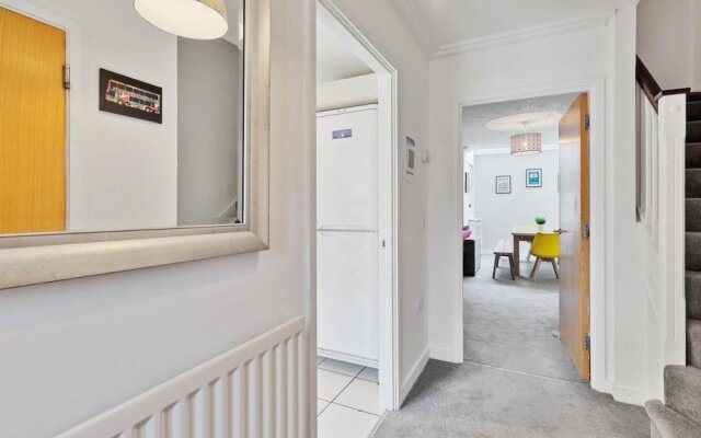 Brighton's Best BIG House 2 | Large Group House | 4 Bedrooms 3 Bathrooms | Roof Terrace | City Centre
