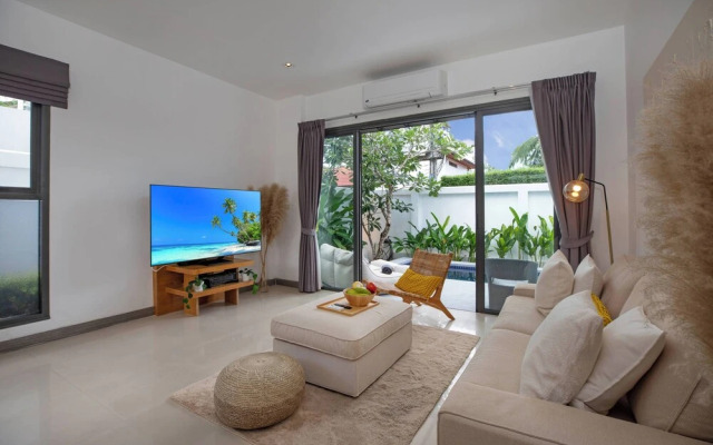 Private Pool Villa Casafit near Laguna