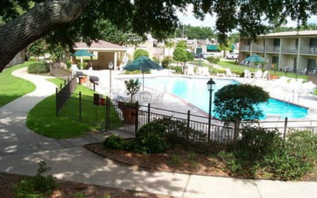 Richmond Suites