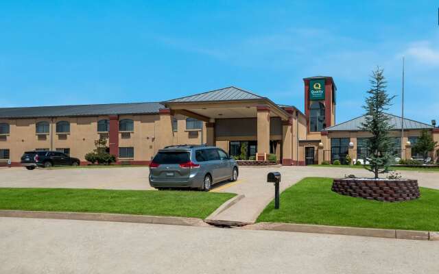 Quality Inn & Suites Oklahoma City North
