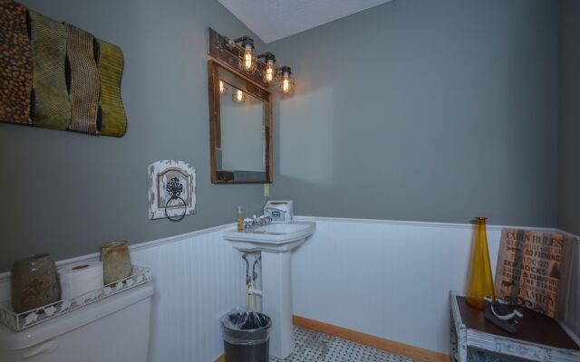 Log Me Inn 5 Bedroom House