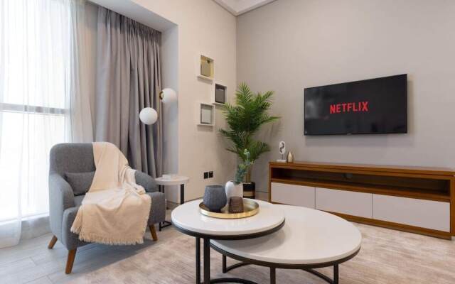 Contemporary 1BR Apartment in Arjan Privà Living