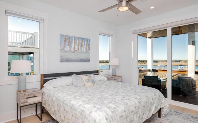 Golden Hour by Oak Island Accommodations