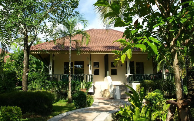 Baan Khaolak Beach Resort