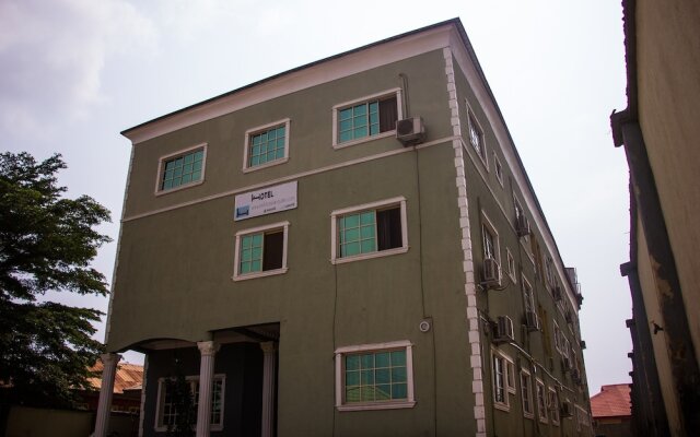 Lekki Hotel and Suites