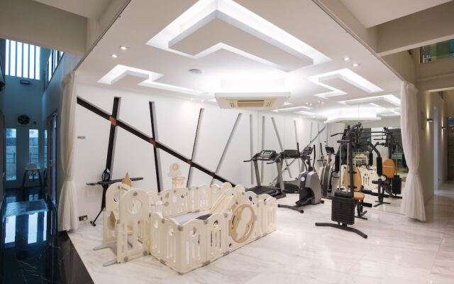 25000sqft Grand Luxe Villa PJ 13BR 42Pax