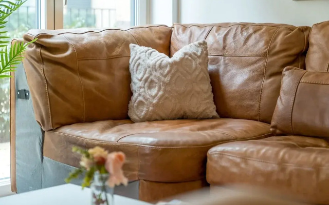 Madika Homes Stunning 2-bed Apartment in Colindale