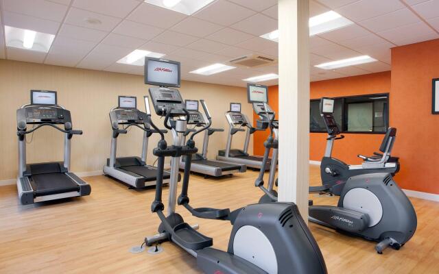 Courtyard by Marriott Oakland Airport