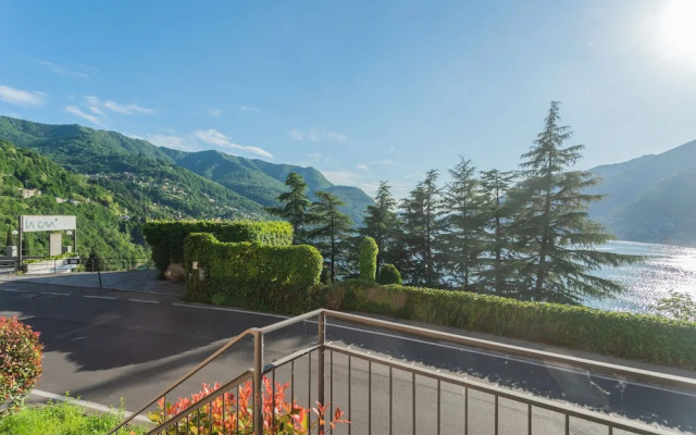 The Secret Lake View by Rent all Como