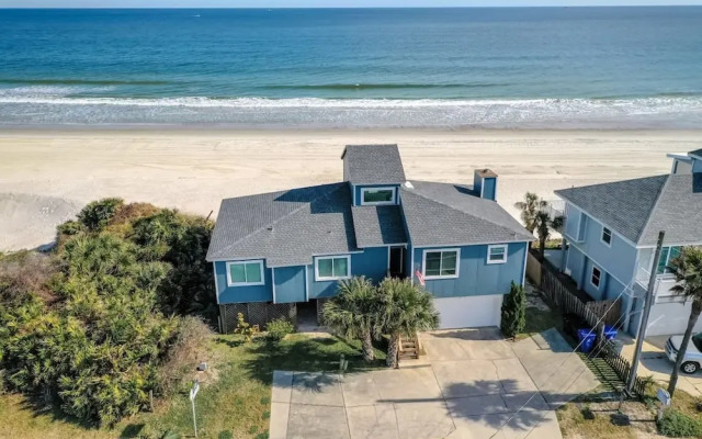Oceanfront Blissful Sunrises Beach Gear BBQ