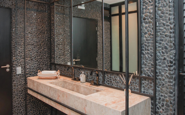 Pauli Boutique Hotel