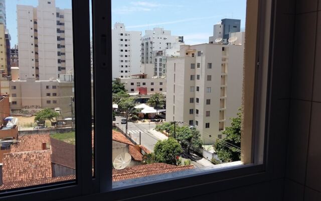 Apto alto padrão com piscina