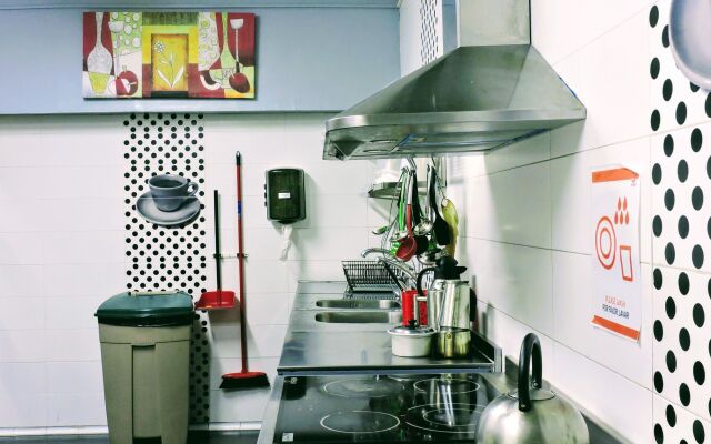Onefam Les Corts Hostel