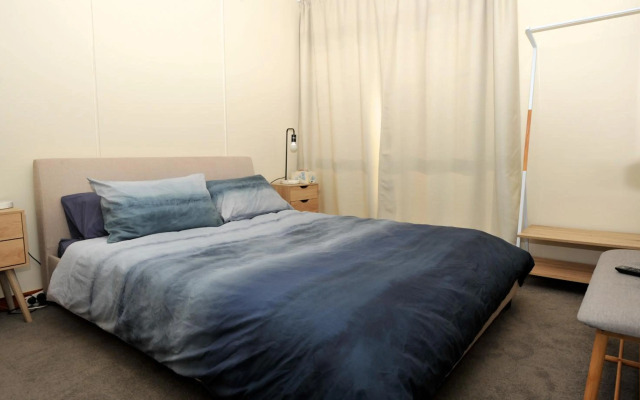 Investigator Beach Breeze Apartments U3