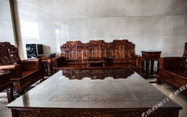 Runhua Business Hotel