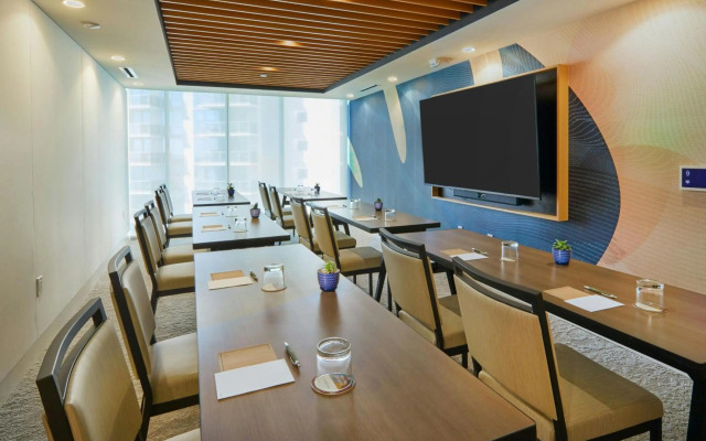 Renaissance Honolulu Hotel & Spa
