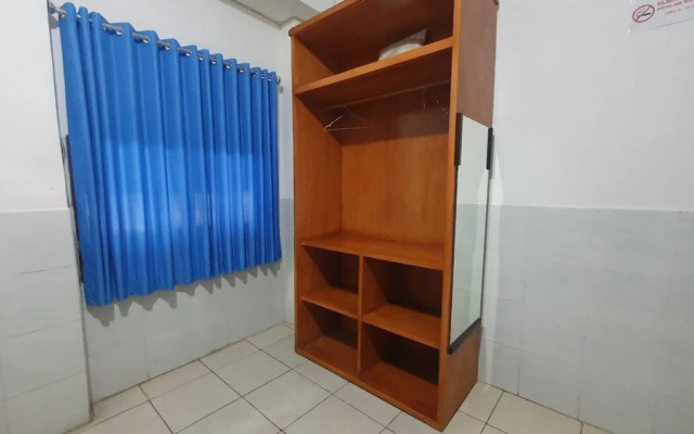 Reddoorz @ Homestay Gayatri