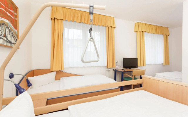 Hotel Mit-Mensch