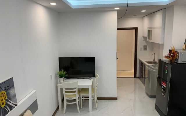 Smiley Apartment District 2