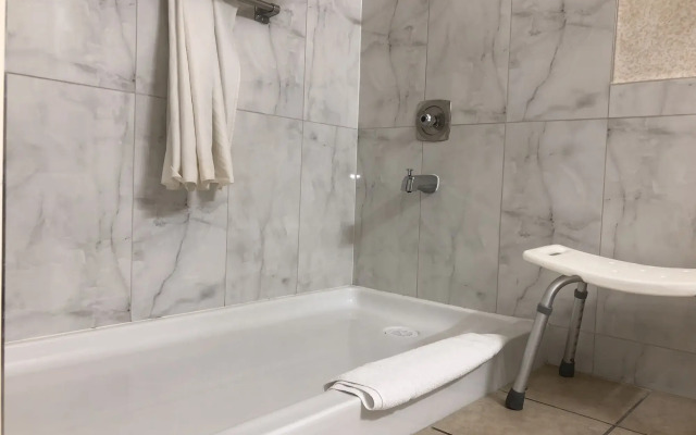 Canadas Best Value Inn & Suites Castlegar