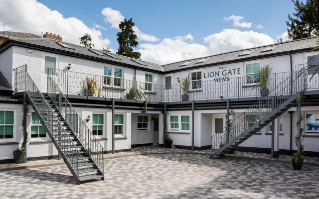 The Liongate Hotel