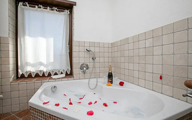 Paulie Apartment in Riva del Garda
