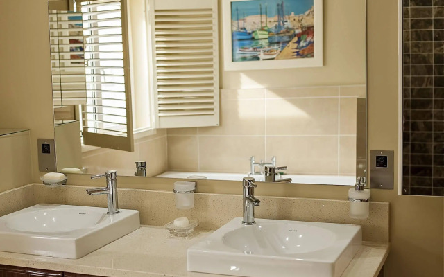 Sea Breeze Lodge B&B