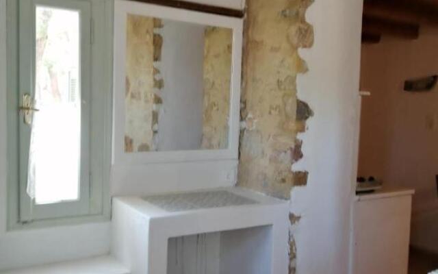 Petrino 2 - Traditional Lerian House