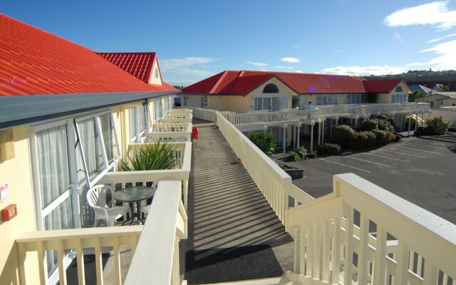 Fountain Court Motel