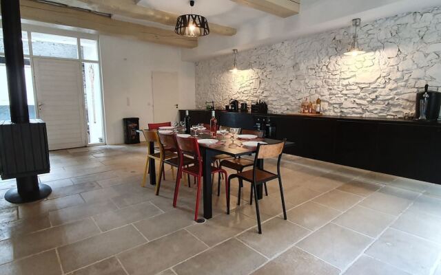 Modern Holiday Home in Olonzac with Private Swimming Pool