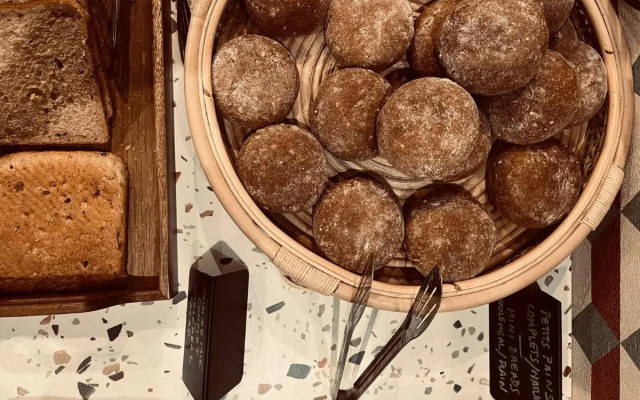 LATROUPE Grand Place Hostel