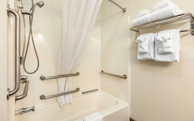 Quality Inn & Suites University Fort Collins