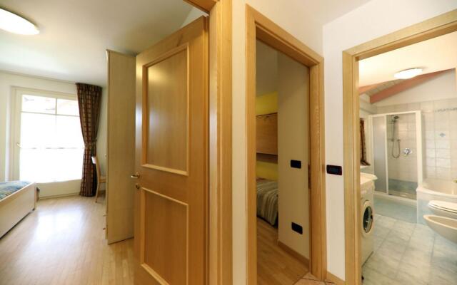 Aisciuda - 022113-At-052570-605 Aisciuda