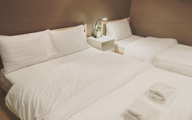 Room@Doze Apartments