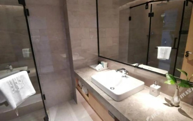 Guanlan Hotel (Fuzhou Mawei Chuanzheng Culture Scenic Area)